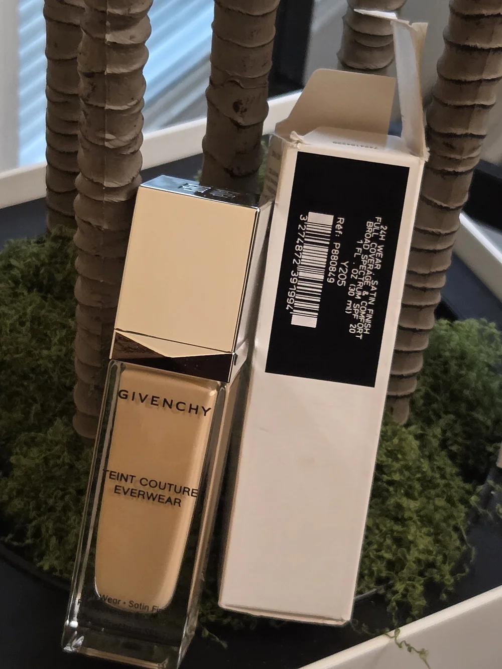 Givenchy Teint Couture Everwear 24H Foundation SPF 20 Y205 1 oz Tester NEW